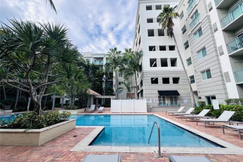 Copropriété à louer à South Miami, Floride: 1 chambre, 60.57 m2 № 2412910 - photo 3