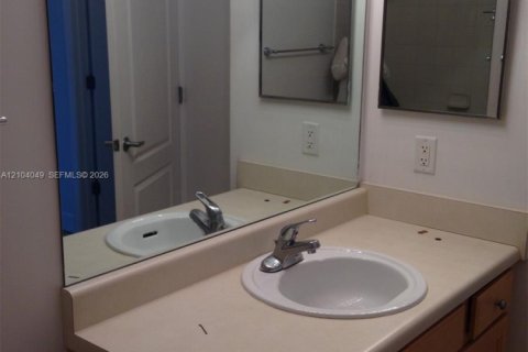 Copropriété à louer à South Miami, Floride: 1 chambre, 60.57 m2 № 2412910 - photo 17