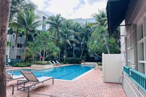 Copropriété à louer à South Miami, Floride: 1 chambre, 60.57 m2 № 2412910 - photo 6