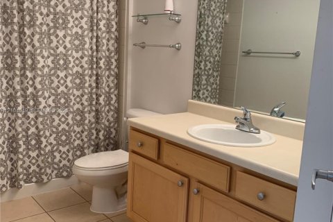 Copropriété à louer à South Miami, Floride: 1 chambre, 60.57 m2 № 2412910 - photo 18