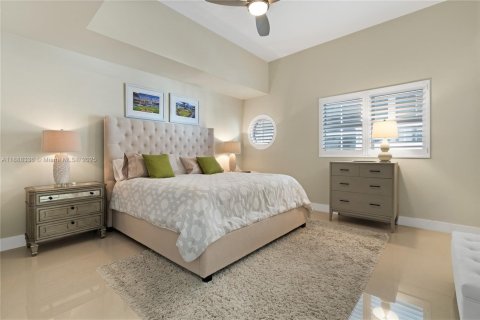 Condominio en venta en Miami Beach, Florida, 2 dormitorios, 147.62 m2 № 1942120 - foto 12