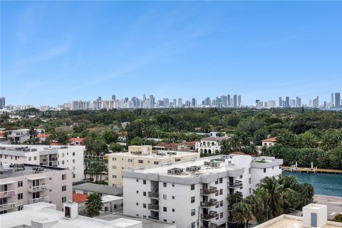 Condominio en venta en Miami Beach, Florida, 2 dormitorios, 147.62 m2 № 1942120 - foto 17