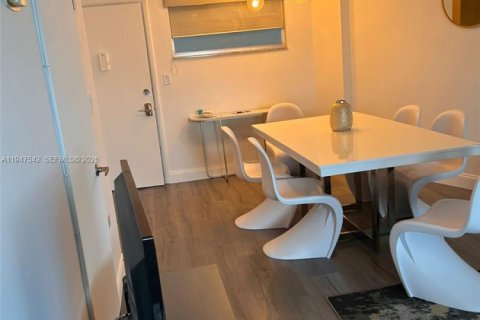 Снять в аренду квартиру в Майами-Бич, Флорида 2 спальни, 87.33м2, № 2003642 - фото 8