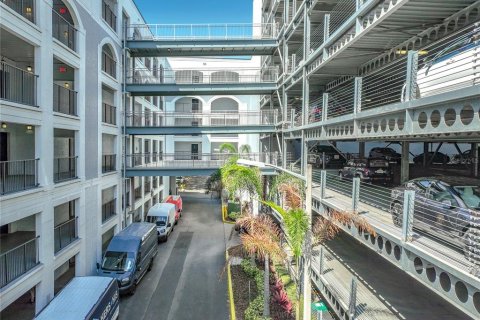 Condo in Orlando, Florida, 1 bedroom  № 2095969 - photo 5