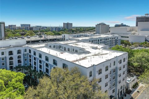 Condo in Orlando, Florida, 1 bedroom  № 2095969 - photo 2