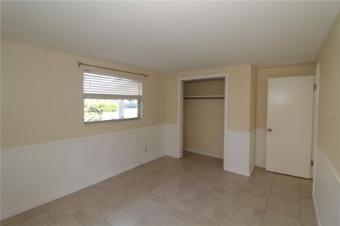 House in Sarasota, Florida 3 bedrooms, 102.38 sq.m. № 1904357 - photo 12