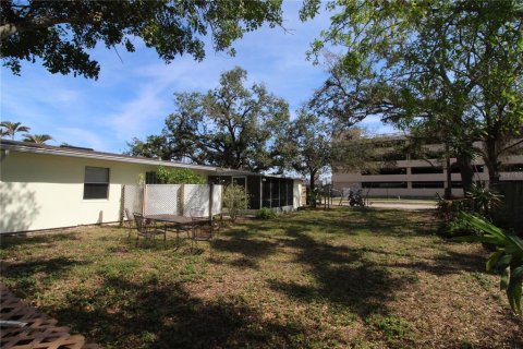 House in Sarasota, Florida 3 bedrooms, 102.38 sq.m. № 1904357 - photo 21