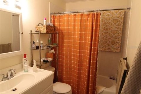 House in Sarasota, Florida 3 bedrooms, 102.38 sq.m. № 1904357 - photo 27