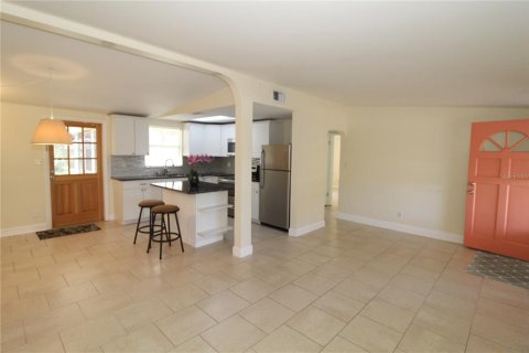 House in Sarasota, Florida 3 bedrooms, 102.38 sq.m. № 1904357 - photo 6