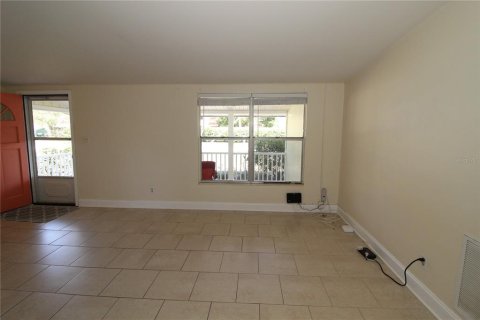 House in Sarasota, Florida 3 bedrooms, 102.38 sq.m. № 1904357 - photo 7