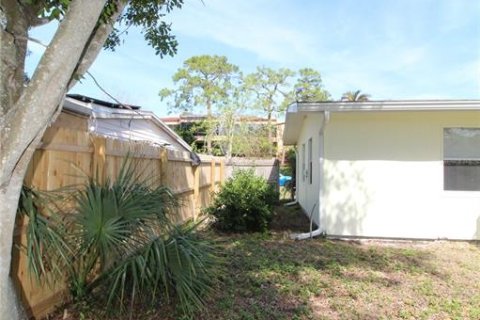 House in Sarasota, Florida 3 bedrooms, 102.38 sq.m. № 1904357 - photo 22