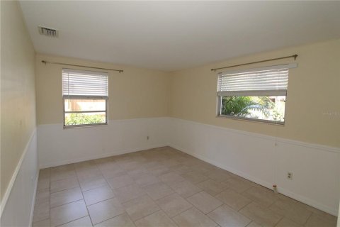 House in Sarasota, Florida 3 bedrooms, 102.38 sq.m. № 1904357 - photo 13