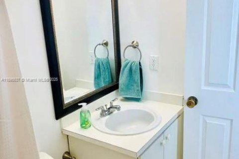 Снять в аренду кондоминиум в Майами, Флорида 1 спальня, 62.43м2, № 1947690 - фото 16