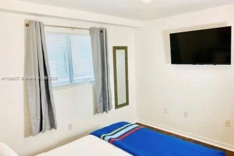 Снять в аренду кондоминиум в Майами, Флорида 1 спальня, 62.43м2, № 1947690 - фото 3