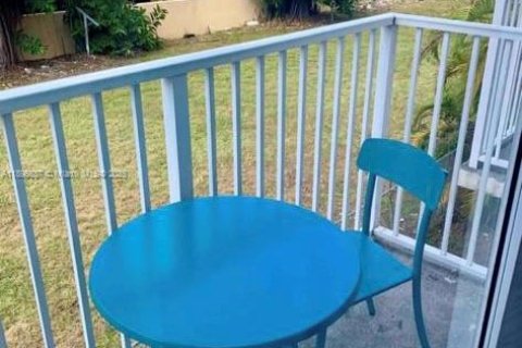 Снять в аренду кондоминиум в Майами, Флорида 1 спальня, 62.43м2, № 1947690 - фото 17