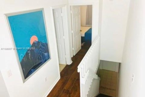 Снять в аренду кондоминиум в Майами, Флорида 1 спальня, 62.43м2, № 1947690 - фото 5