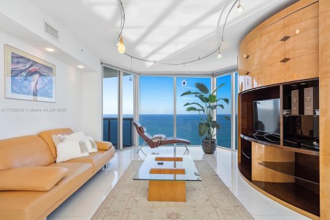 Condo in Sunny Isles Beach, Florida, 3 bedrooms  № 1864321 - photo 12