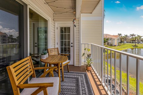 Condo in Indialantic, Florida, 1 bedroom № 2247132 - photo 18