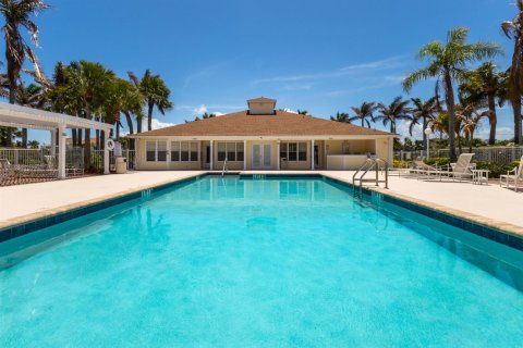 Condo in Indialantic, Florida, 1 bedroom № 2247132 - photo 22