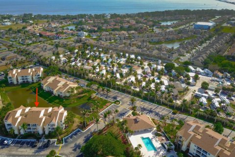 Condo in Indialantic, Florida, 1 bedroom № 2247132 - photo 29