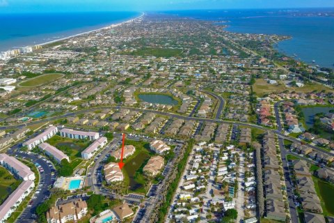 Condo in Indialantic, Florida, 1 bedroom № 2247132 - photo 30