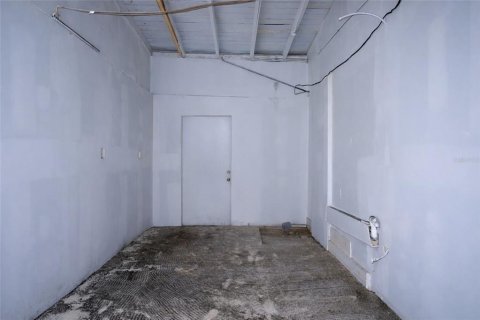 Commercial property in Bradenton, Florida № 2117105 - photo 10