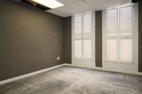 Commercial property in Bradenton, Florida № 2117105 - photo 5