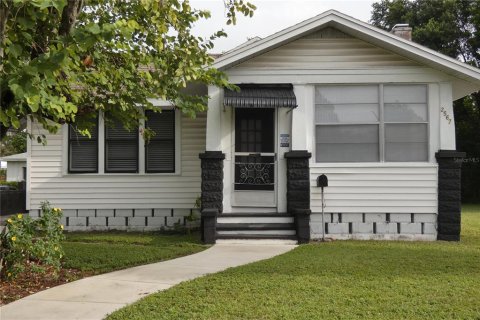 House in Saint Petersburg, Florida 2 bedrooms, 101.45 sq.m. № 1905103 - photo 2