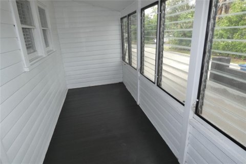 House in Saint Petersburg, Florida 2 bedrooms, 101.45 sq.m. № 1905103 - photo 13