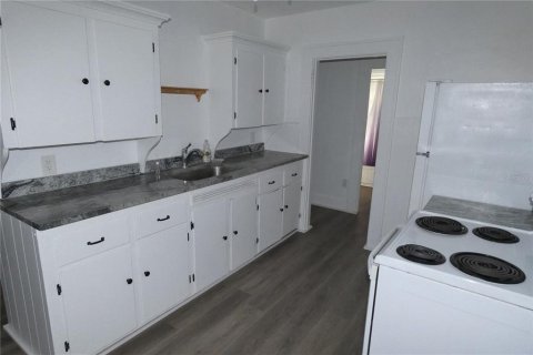 House in Saint Petersburg, Florida 2 bedrooms, 101.45 sq.m. № 1905103 - photo 9