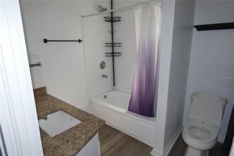 House in Saint Petersburg, Florida 2 bedrooms, 101.45 sq.m. № 1905103 - photo 11