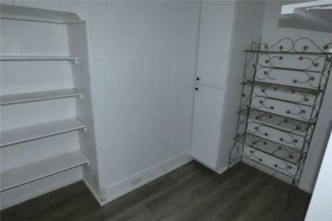 House in Saint Petersburg, Florida 2 bedrooms, 101.45 sq.m. № 1905103 - photo 14