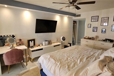 Condominio en venta en Plantation, Florida, 2 dormitorios, 104.05 m2 № 1955768 - foto 15