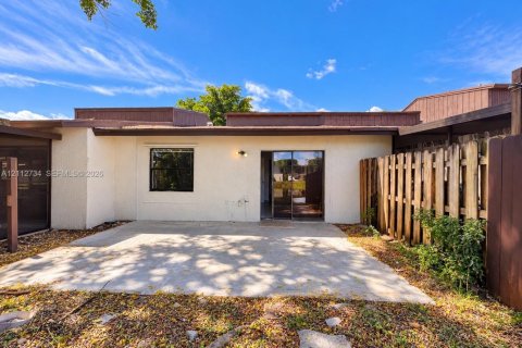 Adosado en venta en Miramar, Florida, 3 dormitorios, 96.62 m2 № 2436283 - foto 2