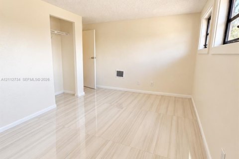 Adosado en venta en Miramar, Florida, 3 dormitorios, 96.62 m2 № 2436283 - foto 13