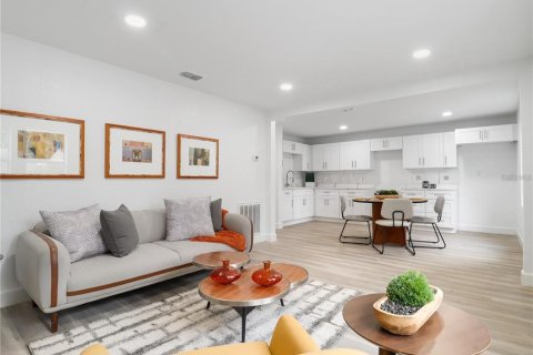 Casa en alquiler en Orlando, Florida, 3 dormitorios, 106.47 m2 № 1813348 - foto 2