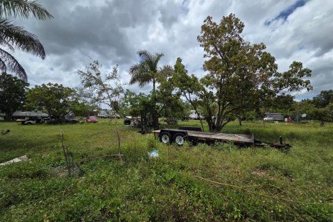 Propiedad comercial en venta en Homestead, Florida № 2077809 - foto 17