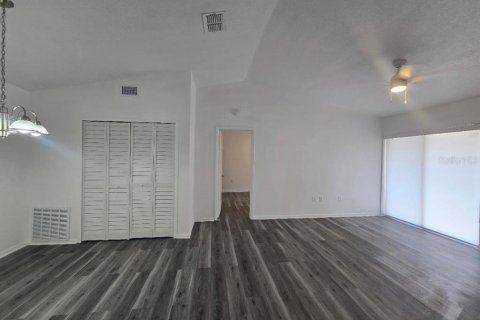 Condo in Orlando, Florida, 2 bedrooms  № 2143163 - photo 2