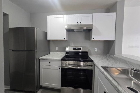 Condo in Orlando, Florida, 2 bedrooms  № 2143163 - photo 5