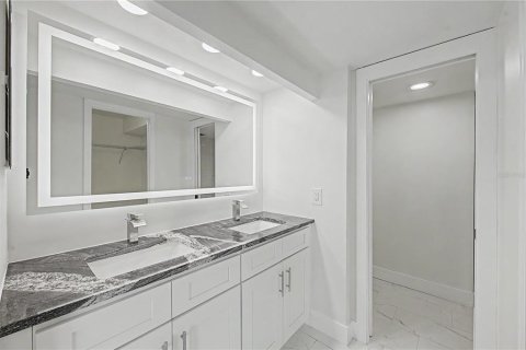 Copropriété à vendre à Clearwater, Floride: 2 chambres, 97.55 m2 № 2199671 - photo 21