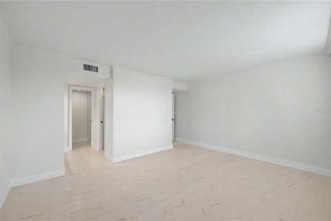 Copropriété à vendre à Clearwater, Floride: 2 chambres, 97.55 m2 № 2199671 - photo 24