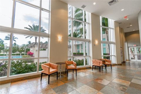 Copropriété à louer à Hallandale Beach, Floride: 1 chambre, 85.01 m2 № 2170653 - photo 12