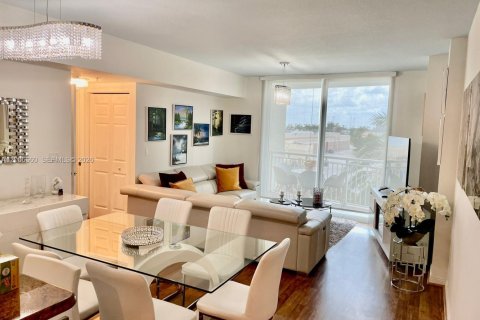 Copropriété à louer à Hallandale Beach, Floride: 1 chambre, 85.01 m2 № 2170653 - photo 3