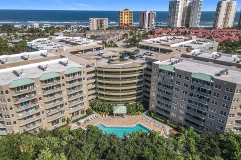 Copropriété à vendre à Daytona Beach, Floride: 2 chambres, 130.06 m2 № 1440789 - photo 1