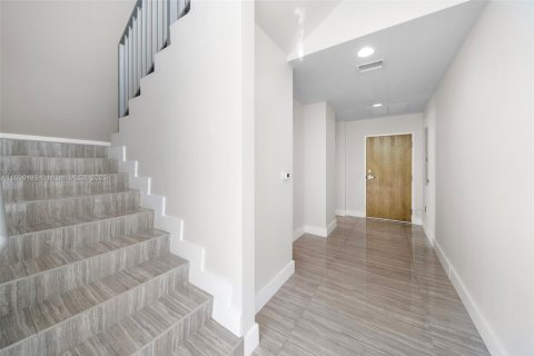 Condo in Miami Beach, Florida, 4 bedrooms  № 1865752 - photo 18