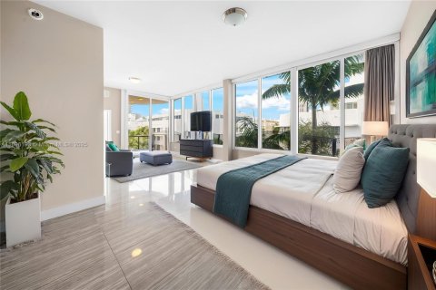 Condo in Miami Beach, Florida, 4 bedrooms  № 1865752 - photo 7