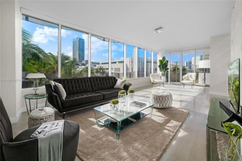 Condo in Miami Beach, Florida, 4 bedrooms  № 1865752 - photo 6