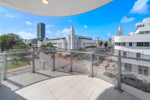 Condo in Miami Beach, Florida, 4 bedrooms  № 1865752 - photo 22