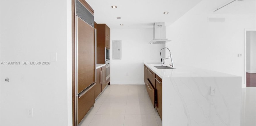 Condo à Miami, Floride, 3 chambres  № 1996600