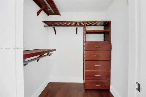 Copropriété à louer à Miami, Floride: 3 chambres, 134.71 m2 № 1996600 - photo 14